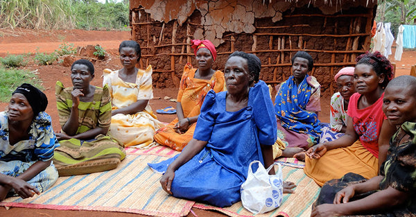 RoHo - A number of Ugandan women in a group